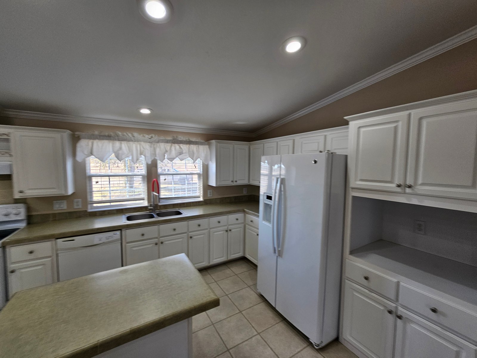 Interior painting project gallery - Project 136 - Image 23